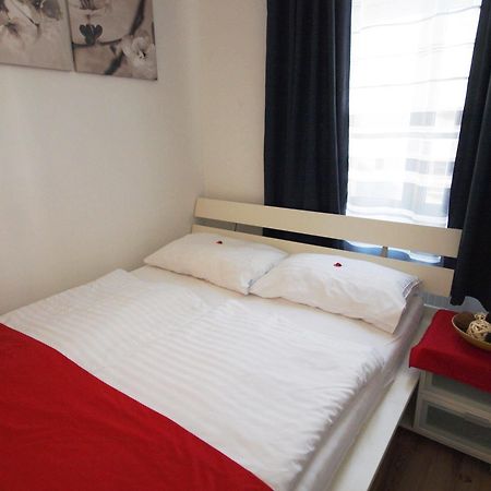Checkvienna - Ruedengasse Appartement Buitenkant foto