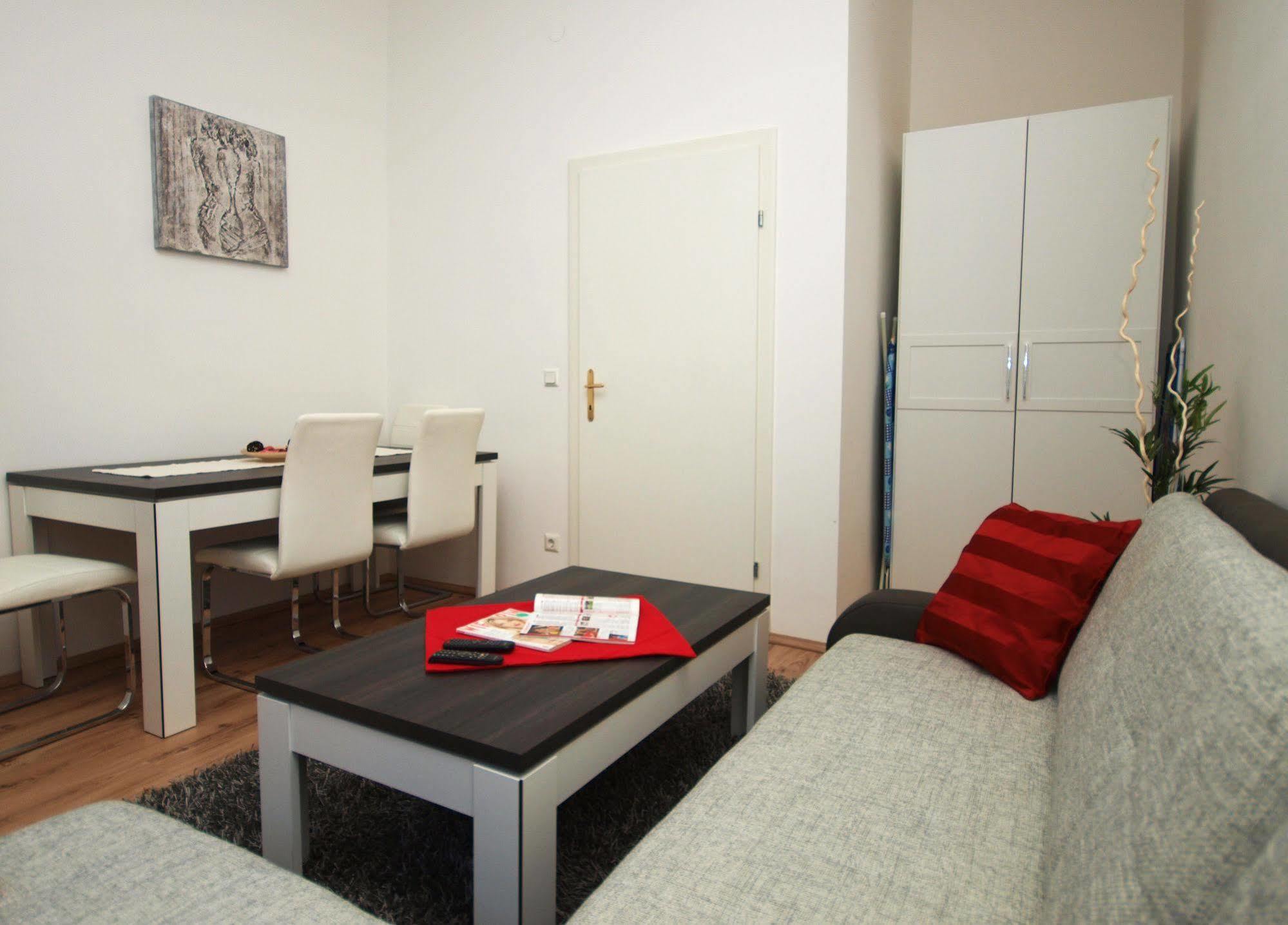 Checkvienna - Ruedengasse Appartement Buitenkant foto